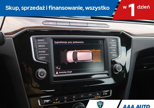 Volkswagen Passat cena 72000 przebieg: 112488, rok produkcji 2016 z Dolsk małe 277